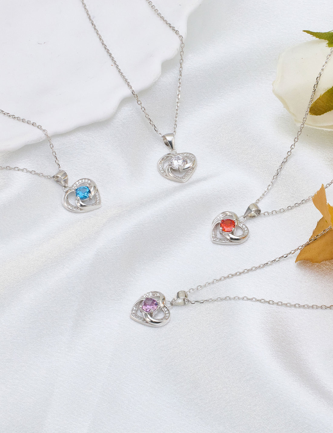 Silvery, rotating heart-shaped birthstone necklace, S925 silver plated birthstone necklace, suitable for teenage girls, birthday jewelry gift;