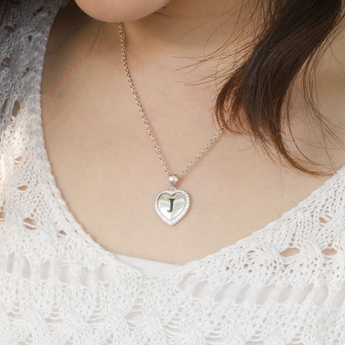 Silvery, heart-shaped first letter necklace, S925 silver plated Rollo chain necklace, zircon pendant necklace, suitable jewelry gift for girls;