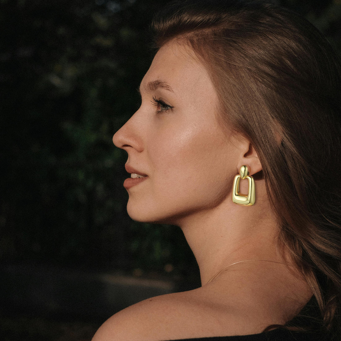 Golden, millet-grain solid set hollow square ring, round ring earrings